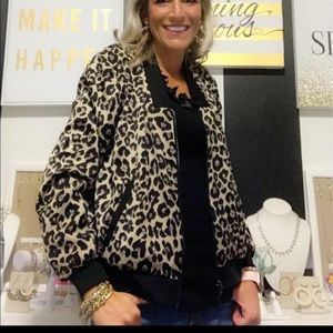 Stella and dot reversible leopard bomber